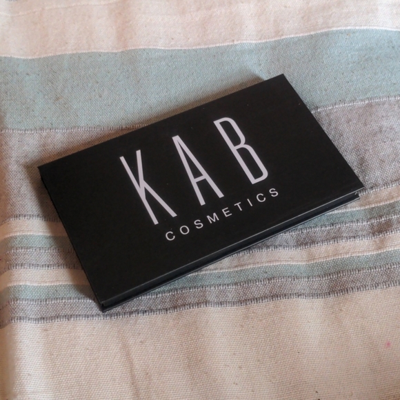 KAB cosmetics - Day + Night palette - Picture 3 of 6